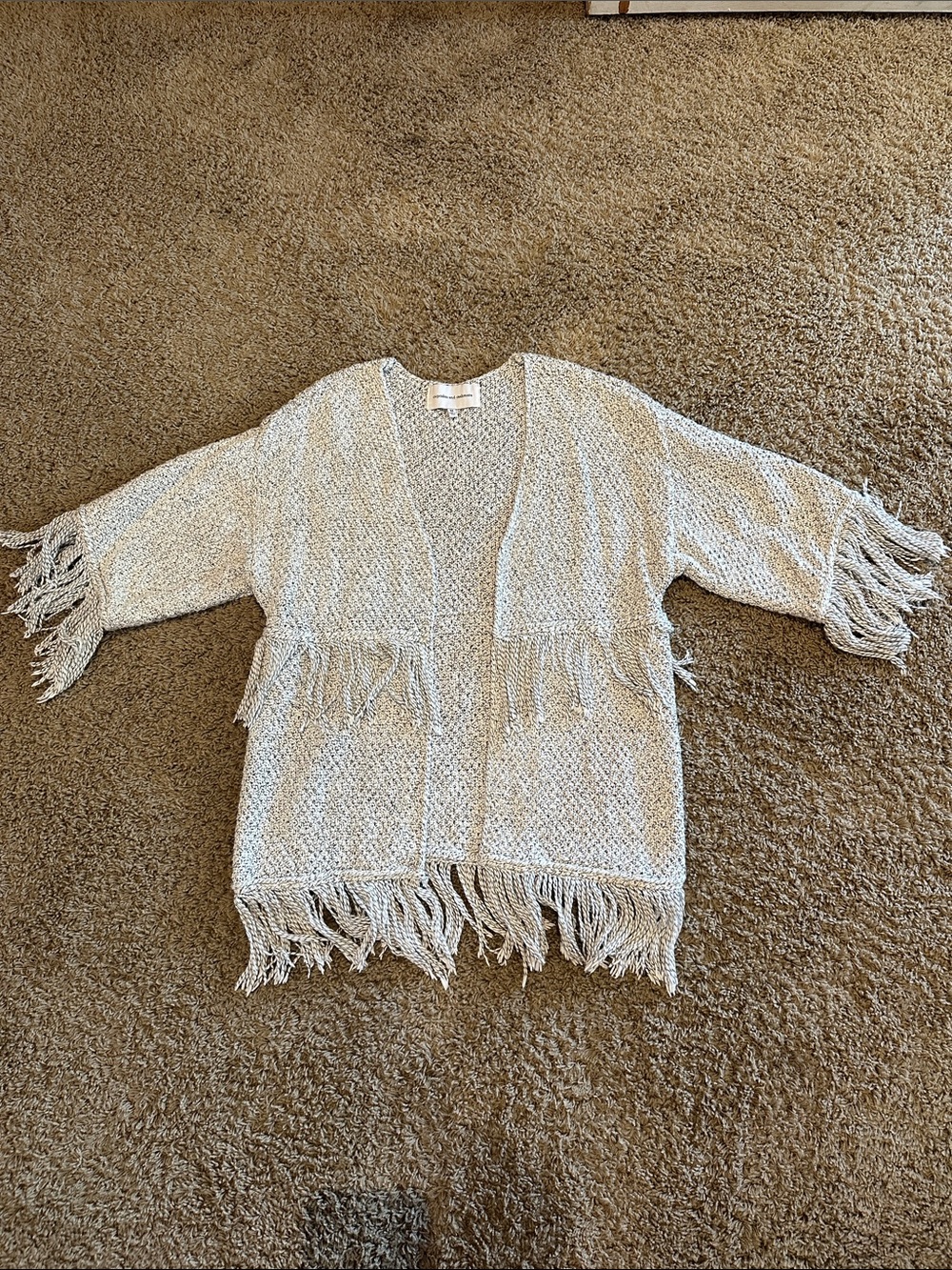 cupcakes & cashmere Women’s White & Gray Fringe Open-Front Cardigan Sz M